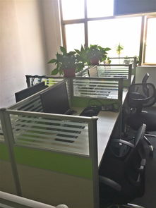 深圳辦公設(shè)備急轉(zhuǎn) 12套卡位屏風(fēng)、電腦、沙發(fā)、老板桌全套9成新低價(jià)轉(zhuǎn)讓